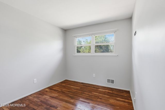 112 Dittmar Drive, Toms River, NJ 08757