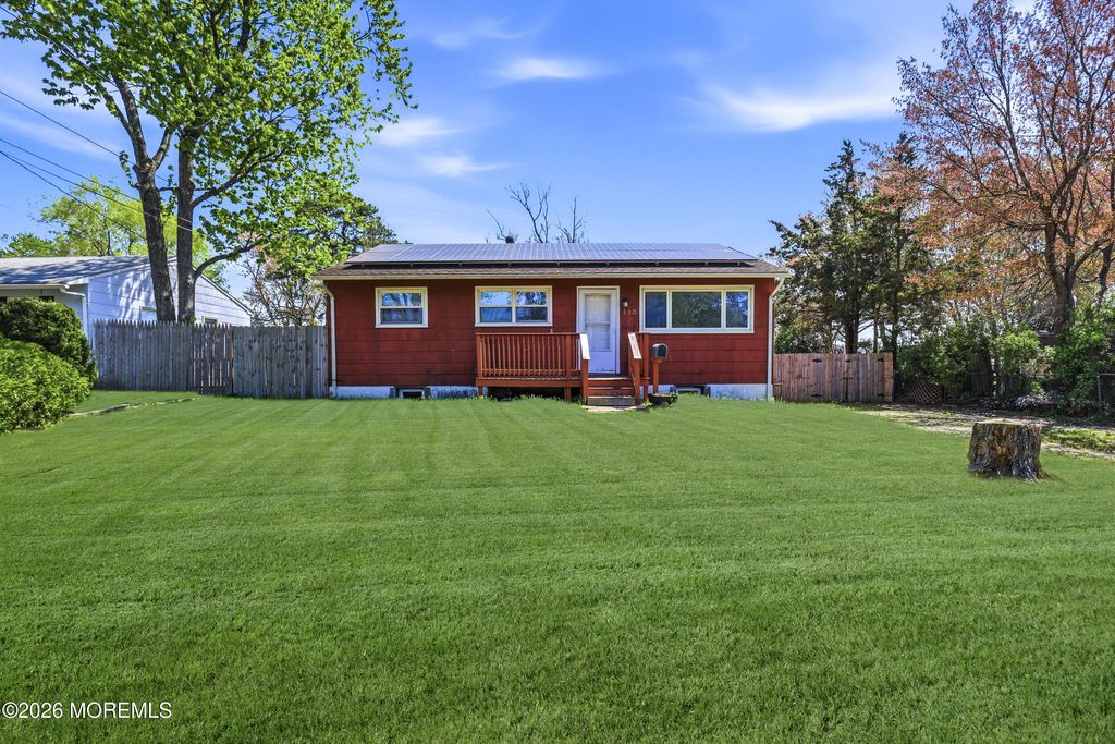 112 Dittmar Drive, Toms River, NJ 08757