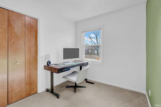 2831 Squire Lane, Evansville, IN 47715