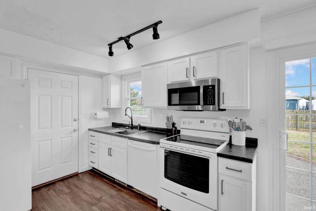 2831 Squire Lane, Evansville, IN 47715