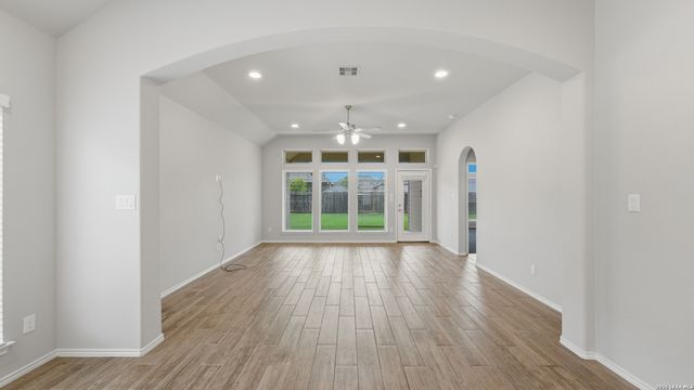 2973 Coral Way, Seguin, TX 78155