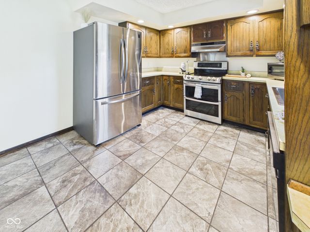 186 E Gay Drive, Alexandria, IN 46001
