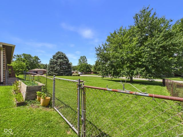 186 E Gay Drive, Alexandria, IN 46001
