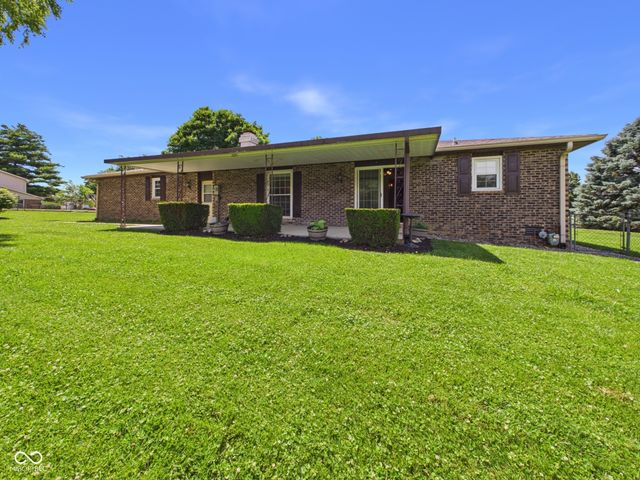 186 E Gay Drive, Alexandria, IN 46001