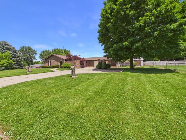 186 E Gay Drive, Alexandria, IN 46001