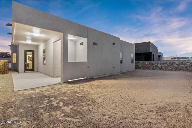 779 B Lemington, El Paso, TX 79928