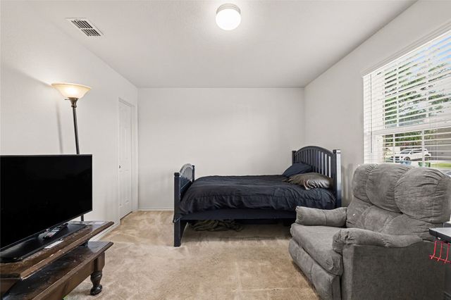 1437 Waggoner Drive, Aubrey, TX 76227