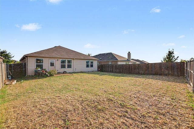 1437 Waggoner Drive, Aubrey, TX 76227