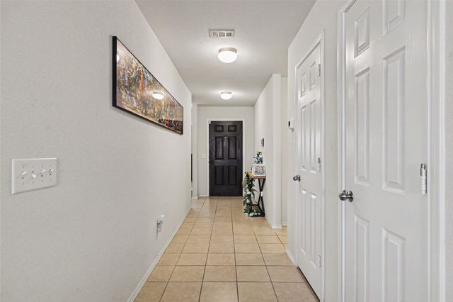 1437 Waggoner Drive, Aubrey, TX 76227