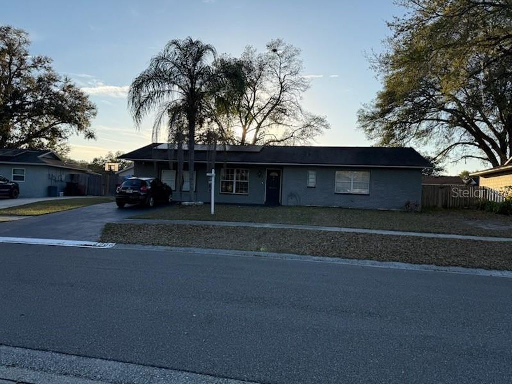 4906 PRESIDENTIAL STREET, Seffner, FL 33584