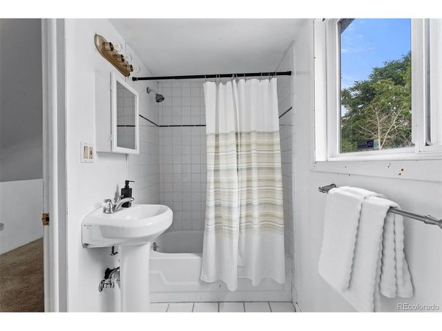 221 S Ogden St, Denver, CO 80209