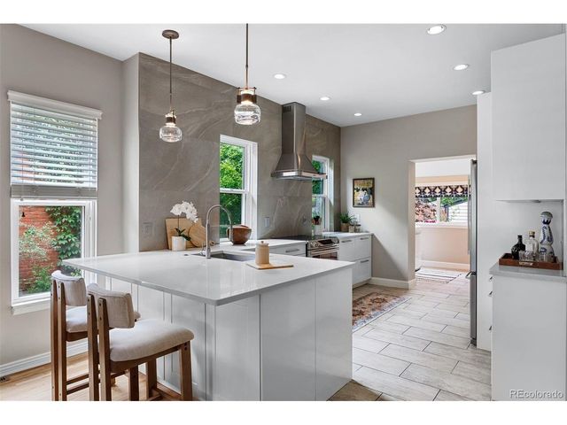 221 S Ogden St, Denver, CO 80209