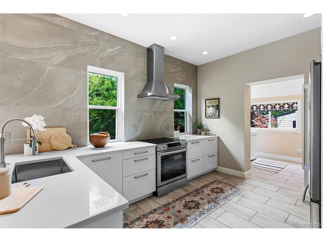 221 S Ogden St, Denver, CO 80209