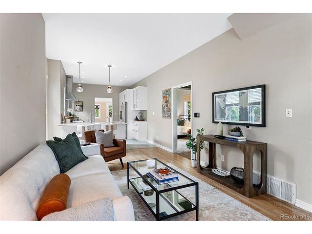 221 S Ogden St, Denver, CO 80209