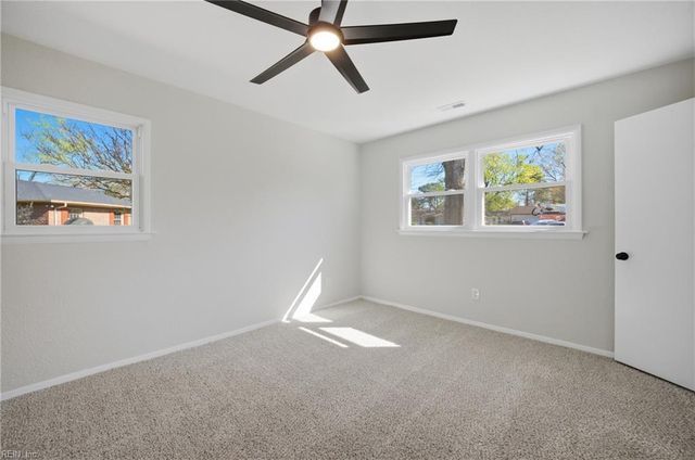 4906 Gulfstream CIR, Virginia Beach, VA 23464