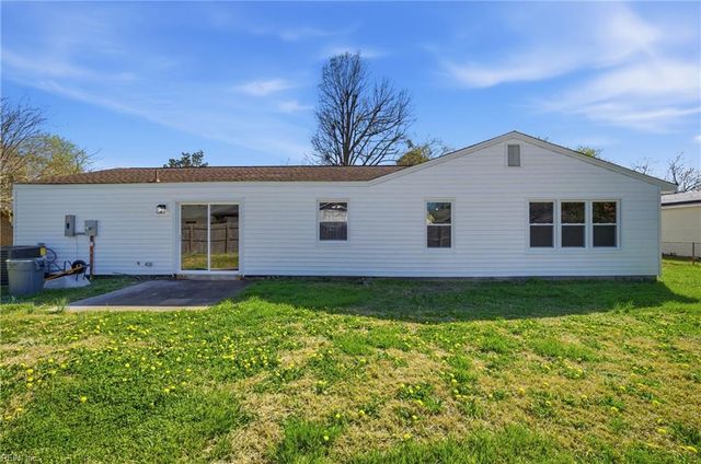 4906 Gulfstream CIR, Virginia Beach, VA 23464