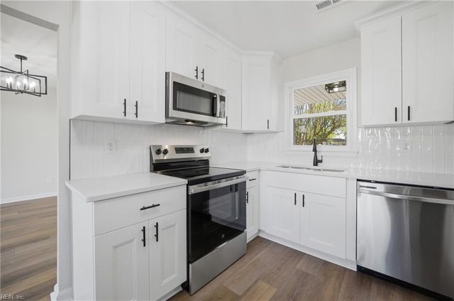 4906 Gulfstream CIR, Virginia Beach, VA 23464