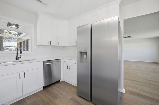 4906 Gulfstream CIR, Virginia Beach, VA 23464