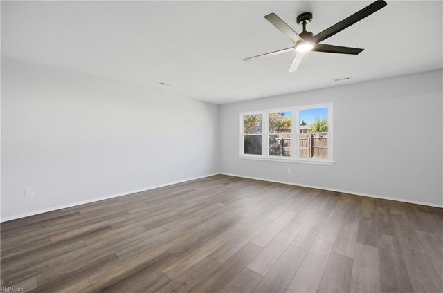 4906 Gulfstream CIR, Virginia Beach, VA 23464