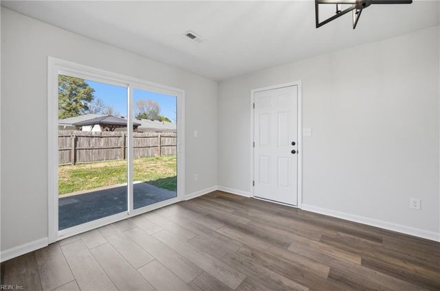 4906 Gulfstream CIR, Virginia Beach, VA 23464