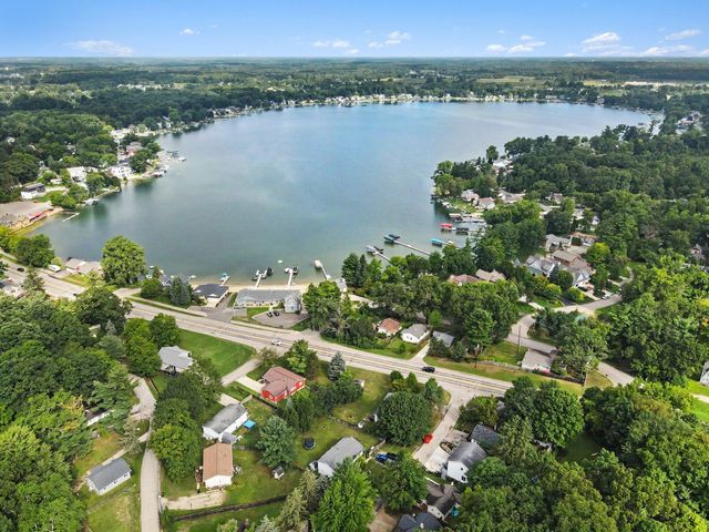 6688 Echo Drive Ne, Cannon Twp, MI 49341