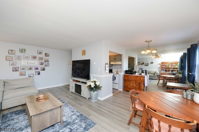 100 Pierson Miller Dr 4, Pompton Lakes Boro, NJ 07442