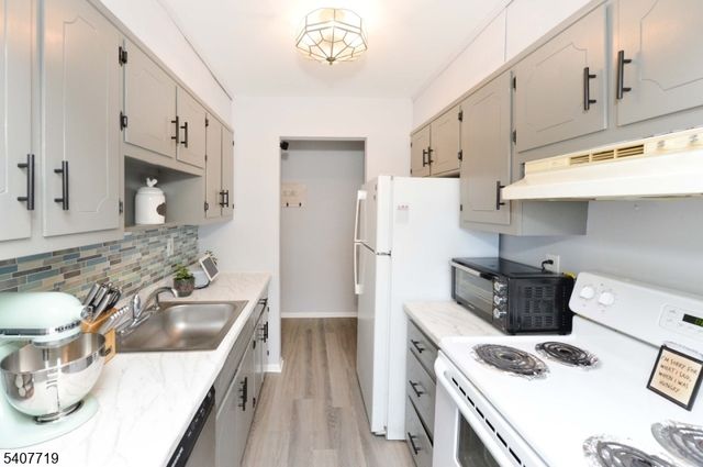 100 Pierson Miller Dr 4, Pompton Lakes Boro, NJ 07442