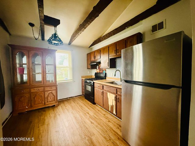 98 Belshaw Avenue, Shrewsbury Twp, NJ 07724