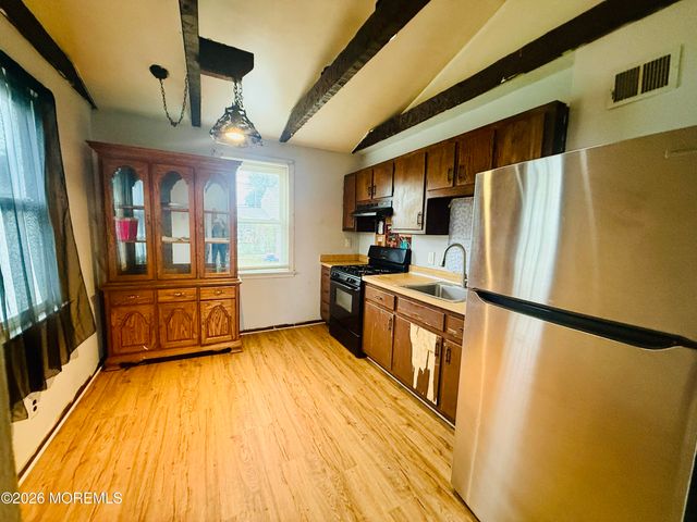 98 Belshaw Avenue, Shrewsbury Twp, NJ 07724