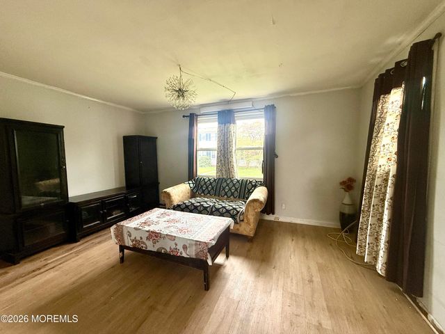 98 Belshaw Avenue, Shrewsbury Twp, NJ 07724