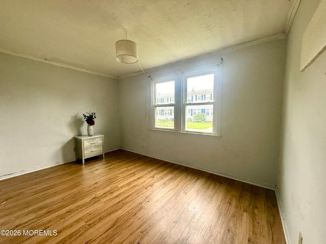98 Belshaw Avenue, Shrewsbury Twp, NJ 07724