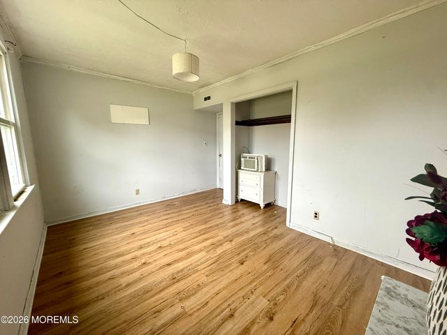 98 Belshaw Avenue, Shrewsbury Twp, NJ 07724