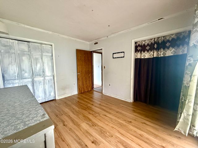 98 Belshaw Avenue, Shrewsbury Twp, NJ 07724