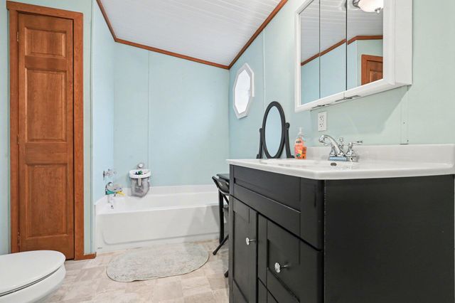 38039 20th Avenue, Gobles, MI 49055