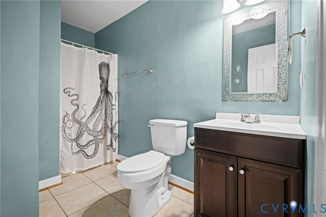 14800 Walthall Dr, Colonial Heights, VA 23834