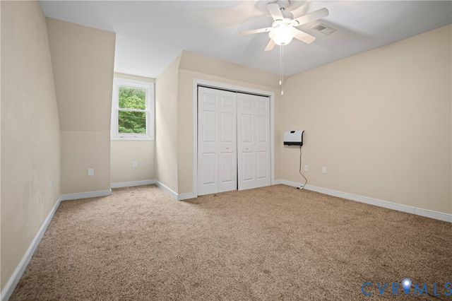 14800 Walthall Dr, Colonial Heights, VA 23834