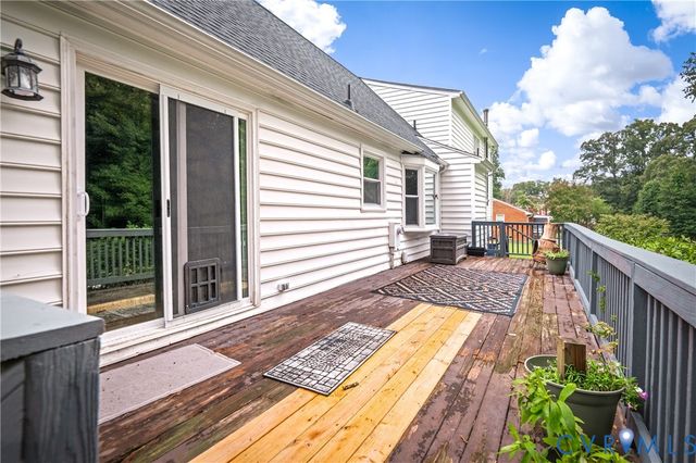 14800 Walthall Dr, Colonial Heights, VA 23834