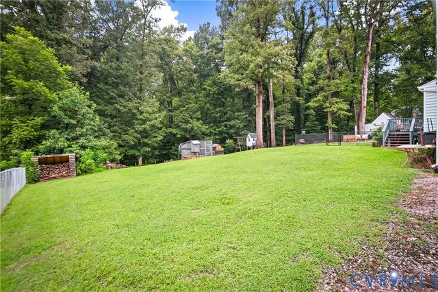 14800 Walthall Dr, Colonial Heights, VA 23834