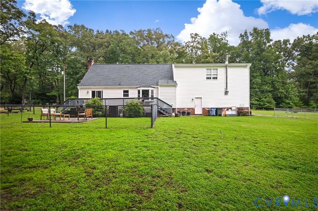 14800 Walthall Dr, Colonial Heights, VA 23834