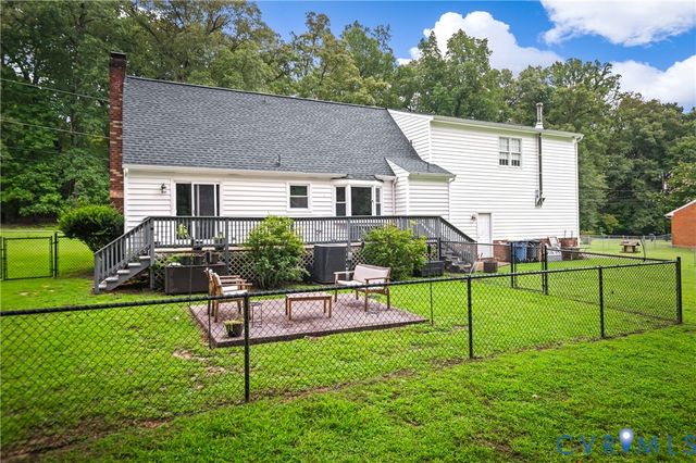 14800 Walthall Dr, Colonial Heights, VA 23834