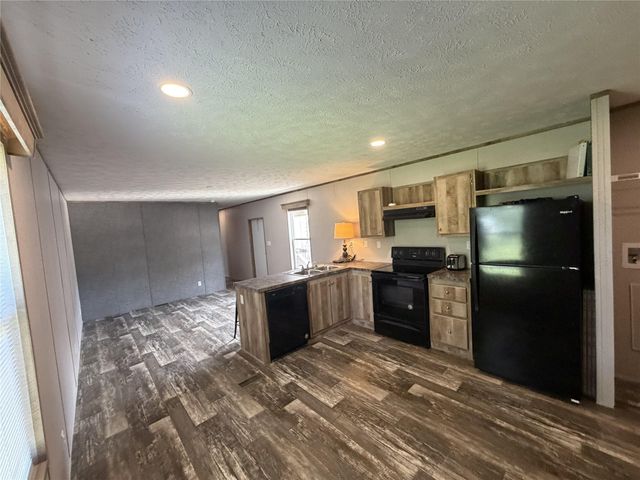 2243 2243 County Road 130 3, Pearland, TX 77581
