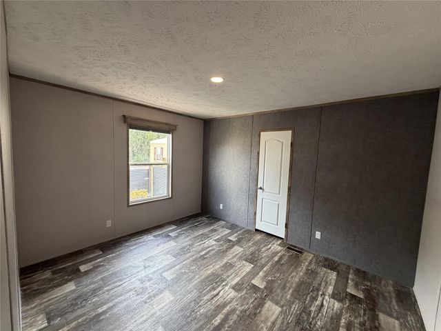 2243 2243 County Road 130 3, Pearland, TX 77581