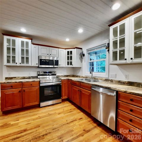 40 Brierfield Drive, Candler, NC 28715
