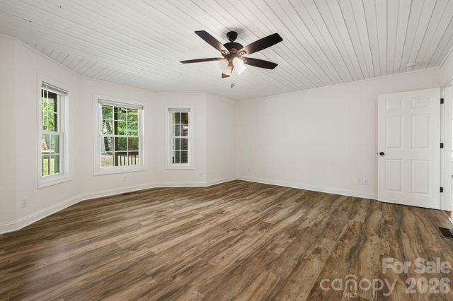 40 Brierfield Drive, Candler, NC 28715