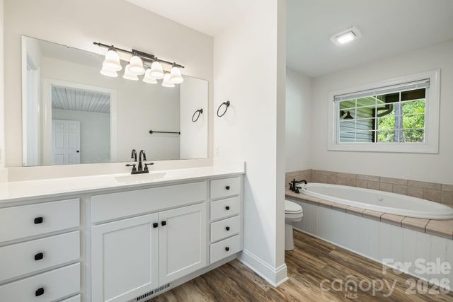 40 Brierfield Drive, Candler, NC 28715