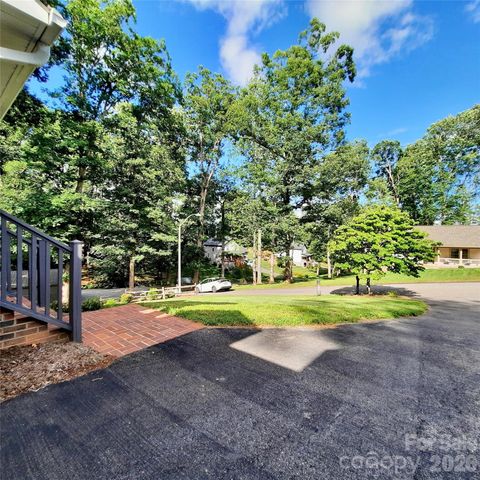 40 Brierfield Drive, Candler, NC 28715