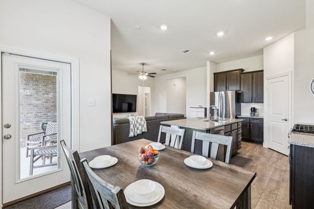 11004 Los Alamos Drive, Aubrey, TX 76227