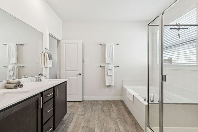11004 Los Alamos Drive, Aubrey, TX 76227