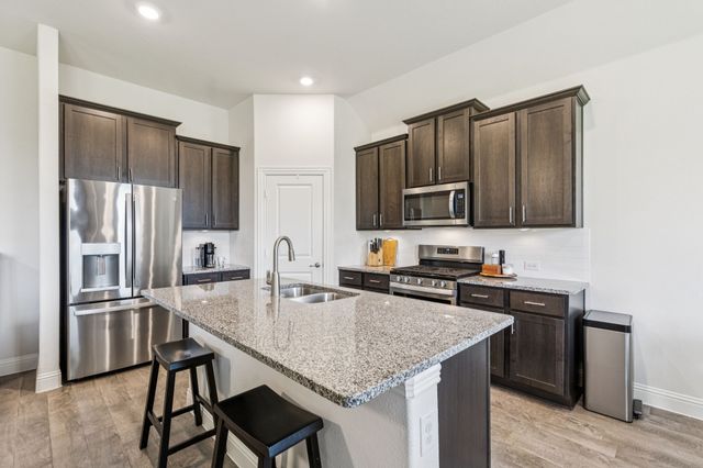 11004 Los Alamos Drive, Aubrey, TX 76227