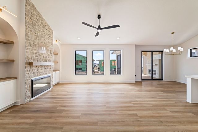 17302 Northview Drive, Urbandale, IA 50323